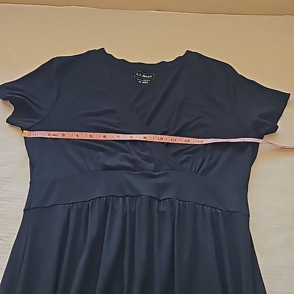 L.L. Bean short sleeve v neck soft dark navy dress size medium - Picture 7 of 11